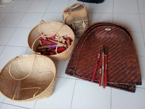 $row[jdl_album] - (Ada 0 foto)